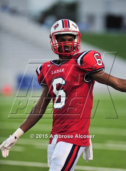 Thumbnail 3 in Lamar vs. Fort Bend Elkins photogallery.