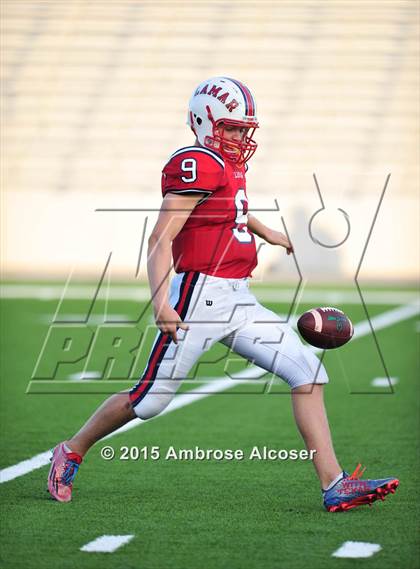 Thumbnail 2 in Lamar vs. Fort Bend Elkins photogallery.