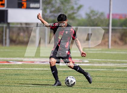 Thumbnail 1 in Progreso vs. La Vernia (UIL Region IV 4A D1 Soccer Semifinals) photogallery.