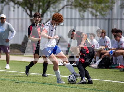 Thumbnail 2 in Progreso vs. La Vernia (UIL Region IV 4A D1 Soccer Semifinals) photogallery.