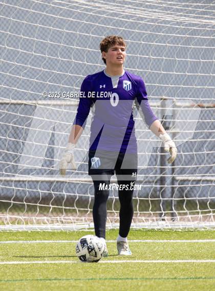 Thumbnail 3 in Progreso vs. La Vernia (UIL Region IV 4A D1 Soccer Semifinals) photogallery.