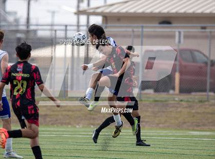 Thumbnail 1 in Progreso vs. La Vernia (UIL Region IV 4A D1 Soccer Semifinals) photogallery.
