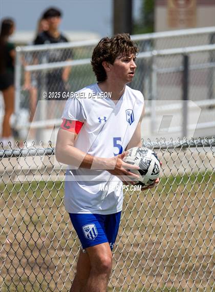 Thumbnail 2 in Progreso vs. La Vernia (UIL Region IV 4A D1 Soccer Semifinals) photogallery.