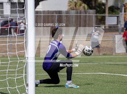 Thumbnail 1 in Progreso vs. La Vernia (UIL Region IV 4A D1 Soccer Semifinals) photogallery.
