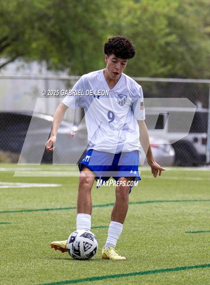 Thumbnail 1 in Progreso vs. La Vernia (UIL Region IV 4A D1 Soccer Semifinals) photogallery.