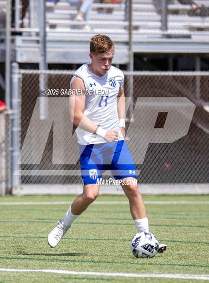 Thumbnail 3 in Progreso vs. La Vernia (UIL Region IV 4A D1 Soccer Semifinals) photogallery.