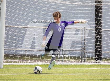 Thumbnail 1 in Progreso vs. La Vernia (UIL Region IV 4A D1 Soccer Semifinals) photogallery.