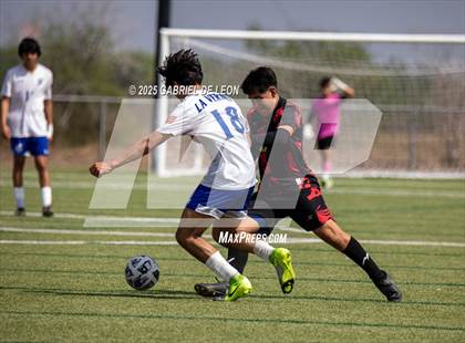 Thumbnail 1 in Progreso vs. La Vernia (UIL Region IV 4A D1 Soccer Semifinals) photogallery.