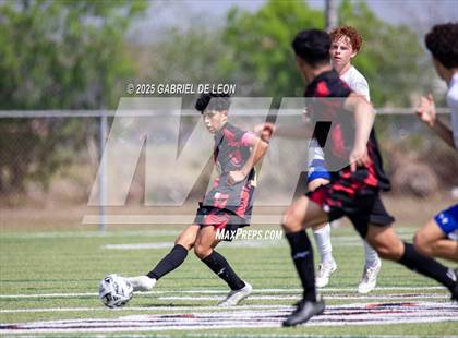 Thumbnail 3 in Progreso vs. La Vernia (UIL Region IV 4A D1 Soccer Semifinals) photogallery.