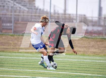 Thumbnail 3 in Progreso vs. La Vernia (UIL Region IV 4A D1 Soccer Semifinals) photogallery.