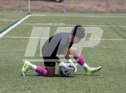 Thumbnail 1 in Progreso vs. La Vernia (UIL Region IV 4A D1 Soccer Semifinals) photogallery.