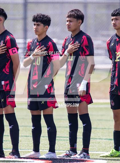 Thumbnail 2 in Progreso vs. La Vernia (UIL Region IV 4A D1 Soccer Semifinals) photogallery.