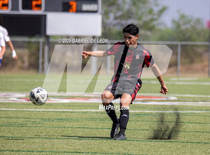 Thumbnail 2 in Progreso vs. La Vernia (UIL Region IV 4A D1 Soccer Semifinals) photogallery.