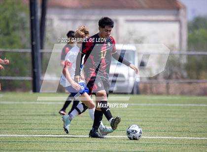 Thumbnail 3 in Progreso vs. La Vernia (UIL Region IV 4A D1 Soccer Semifinals) photogallery.