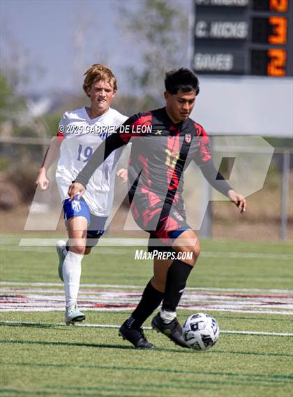 Thumbnail 3 in Progreso vs. La Vernia (UIL Region IV 4A D1 Soccer Semifinals) photogallery.