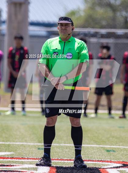 Thumbnail 3 in Progreso vs. La Vernia (UIL Region IV 4A D1 Soccer Semifinals) photogallery.