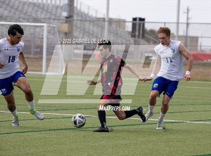 Thumbnail 3 in Progreso vs. La Vernia (UIL Region IV 4A D1 Soccer Semifinals) photogallery.