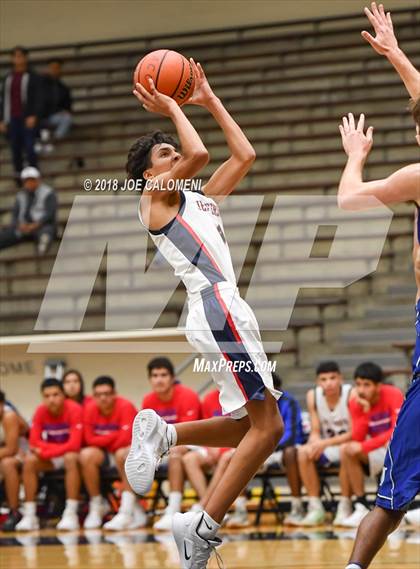 Thumbnail 2 in MacArthur [Douglas] vs Jefferson (SAISD Basketball Tournament) photogallery.