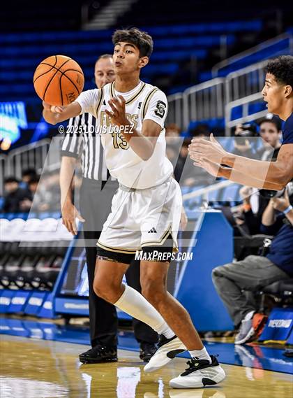 Thumbnail 1 in Servite vs. Loyola photogallery.