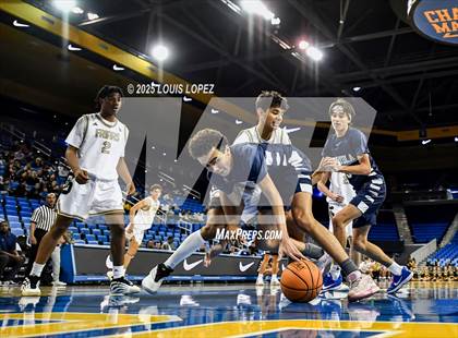 Thumbnail 2 in Servite vs. Loyola photogallery.