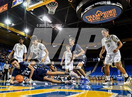 Thumbnail 2 in Servite vs. Loyola photogallery.