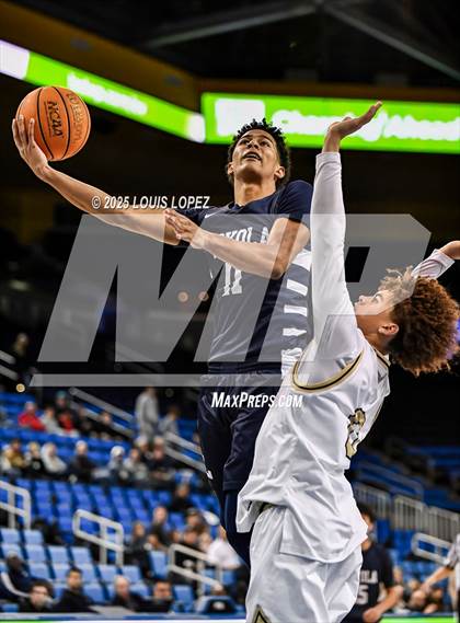 Thumbnail 1 in Servite vs. Loyola photogallery.