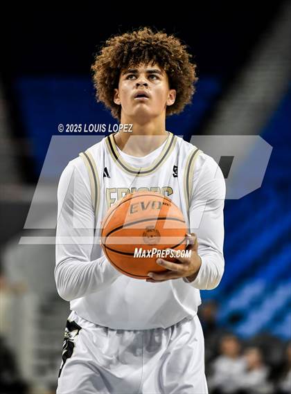 Thumbnail 1 in Servite vs. Loyola photogallery.