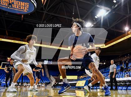 Thumbnail 3 in Servite vs. Loyola photogallery.