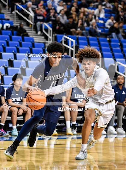 Thumbnail 1 in Servite vs. Loyola photogallery.