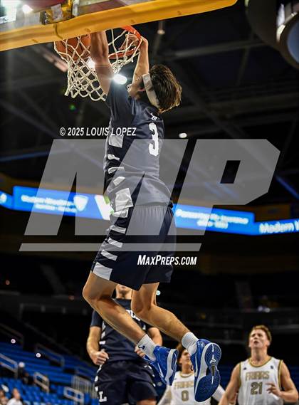 Thumbnail 3 in Servite vs. Loyola photogallery.