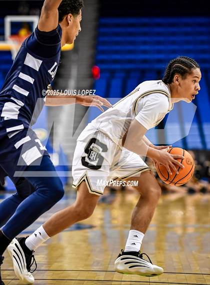 Thumbnail 2 in Servite vs. Loyola photogallery.