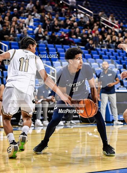 Thumbnail 2 in Servite vs. Loyola photogallery.