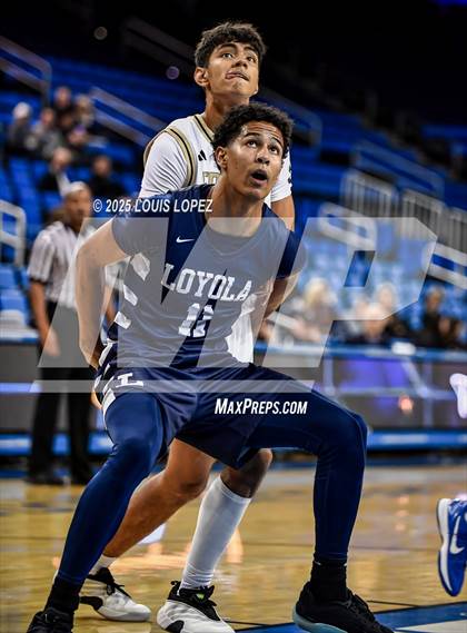 Thumbnail 1 in Servite vs. Loyola photogallery.