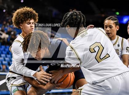 Thumbnail 1 in Servite vs. Loyola photogallery.