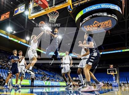 Thumbnail 2 in Servite vs. Loyola photogallery.