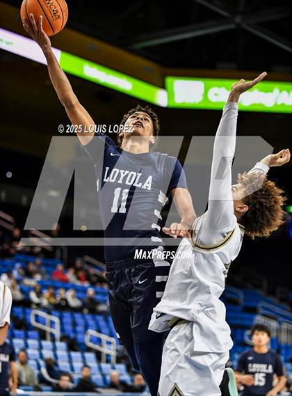 Thumbnail 2 in Servite vs. Loyola photogallery.