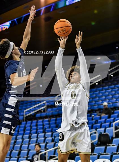 Thumbnail 2 in Servite vs. Loyola photogallery.