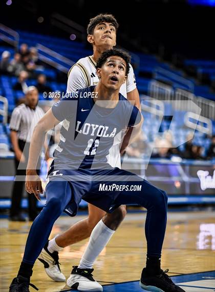 Thumbnail 2 in Servite vs. Loyola photogallery.