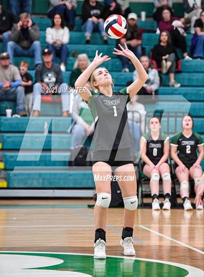 Thumbnail 3 in Round Top-Carmine vs Neches (UIL 1A Region IV Final) photogallery.
