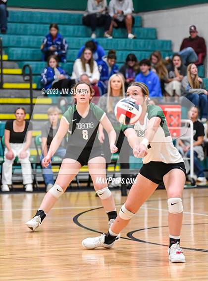 Thumbnail 3 in Round Top-Carmine vs Neches (UIL 1A Region IV Final) photogallery.