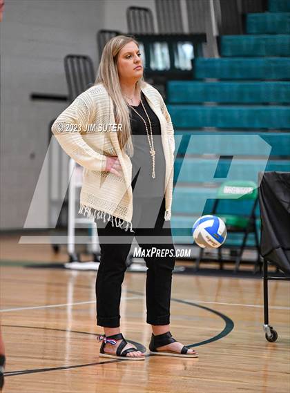 Thumbnail 3 in Round Top-Carmine vs Neches (UIL 1A Region IV Final) photogallery.