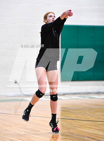 Thumbnail 3 in Round Top-Carmine vs Neches (UIL 1A Region IV Final) photogallery.