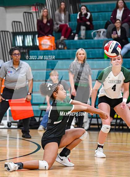 Thumbnail 3 in Round Top-Carmine vs Neches (UIL 1A Region IV Final) photogallery.