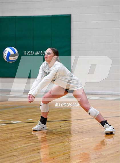 Thumbnail 2 in Round Top-Carmine vs Neches (UIL 1A Region IV Final) photogallery.