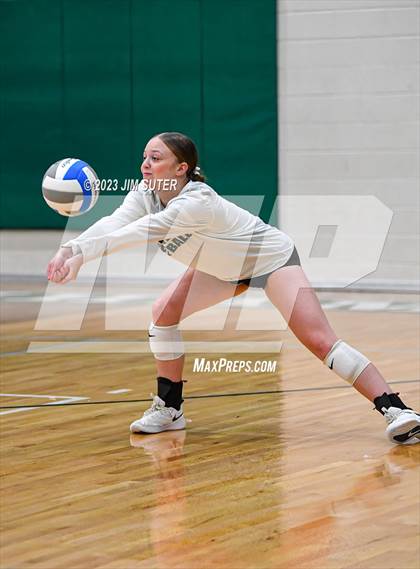 Thumbnail 3 in Round Top-Carmine vs Neches (UIL 1A Region IV Final) photogallery.
