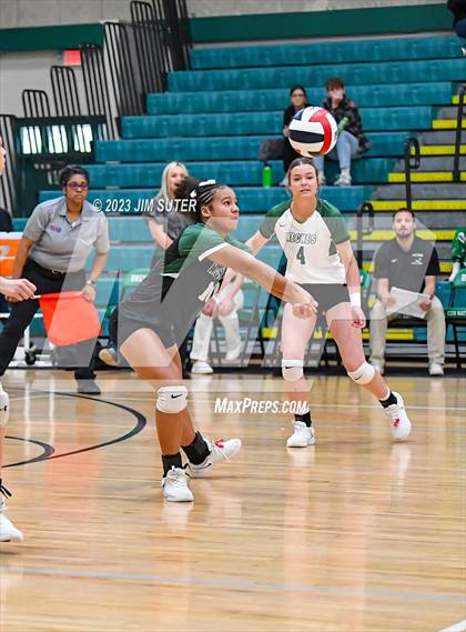 Thumbnail 1 in Round Top-Carmine vs Neches (UIL 1A Region IV Final) photogallery.