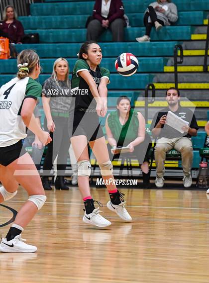 Thumbnail 2 in Round Top-Carmine vs Neches (UIL 1A Region IV Final) photogallery.