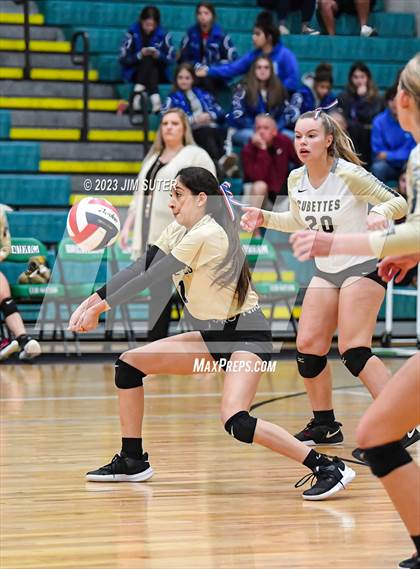 Thumbnail 3 in Round Top-Carmine vs Neches (UIL 1A Region IV Final) photogallery.