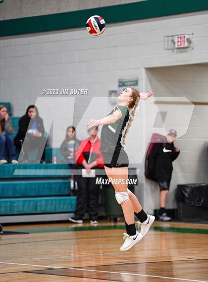 Thumbnail 3 in Round Top-Carmine vs Neches (UIL 1A Region IV Final) photogallery.