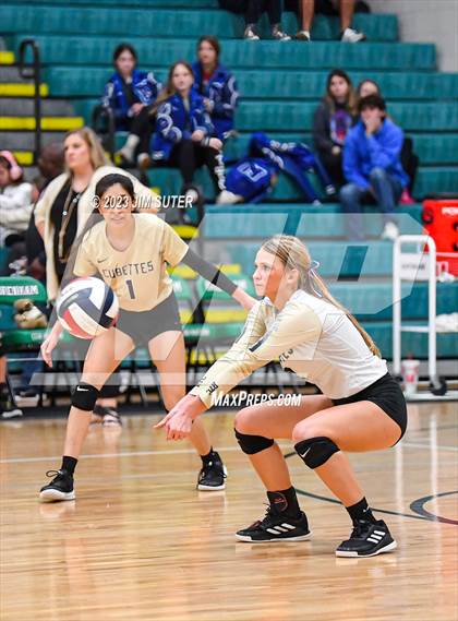Thumbnail 2 in Round Top-Carmine vs Neches (UIL 1A Region IV Final) photogallery.